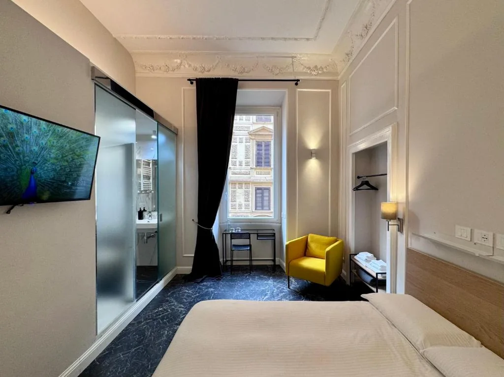 King Superior Room — Room Roma Nazionale