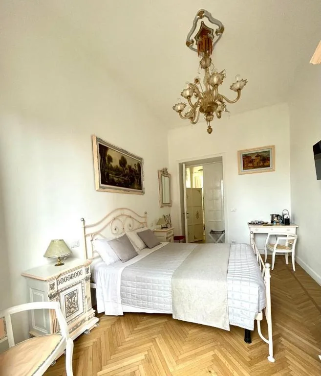 King Superior Room — Stile Libero Guest House