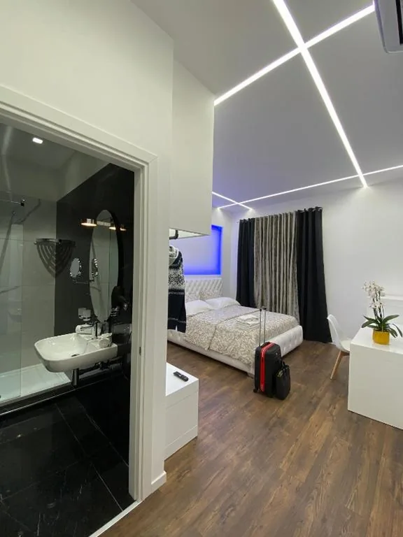 King Superior Room — Vatican G&G Suites