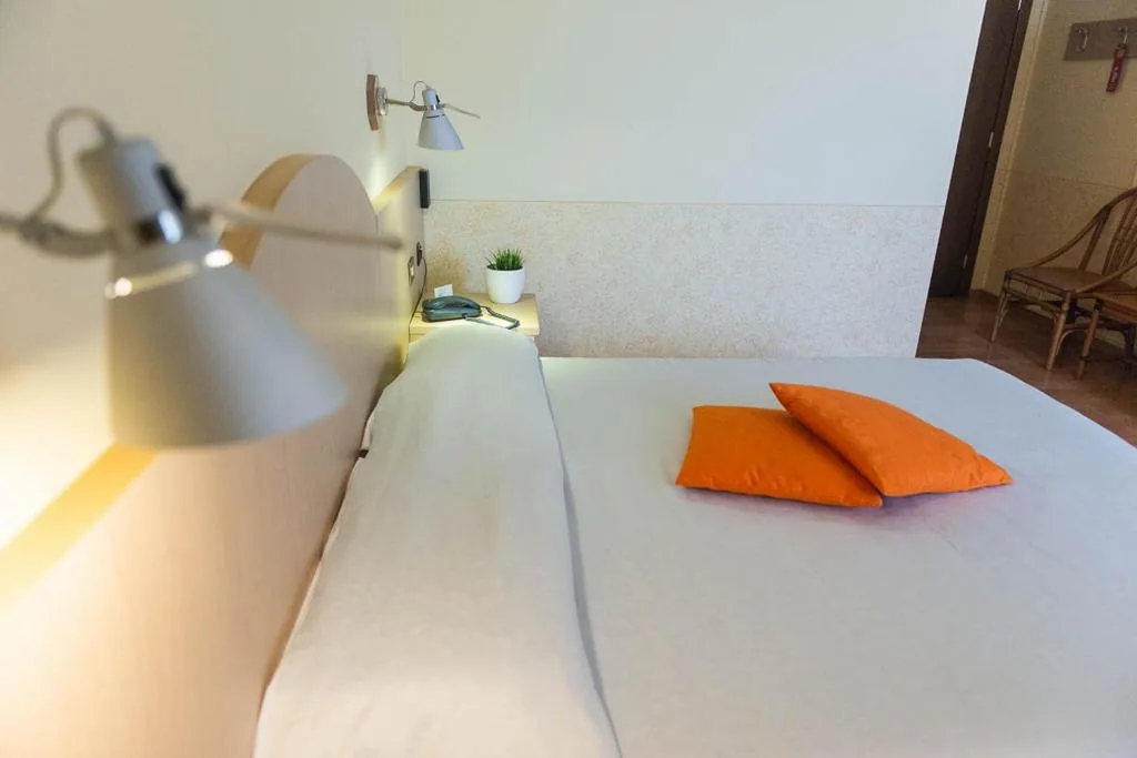 Camera Matrimoniale (1 Adulto) — Hotel Europa