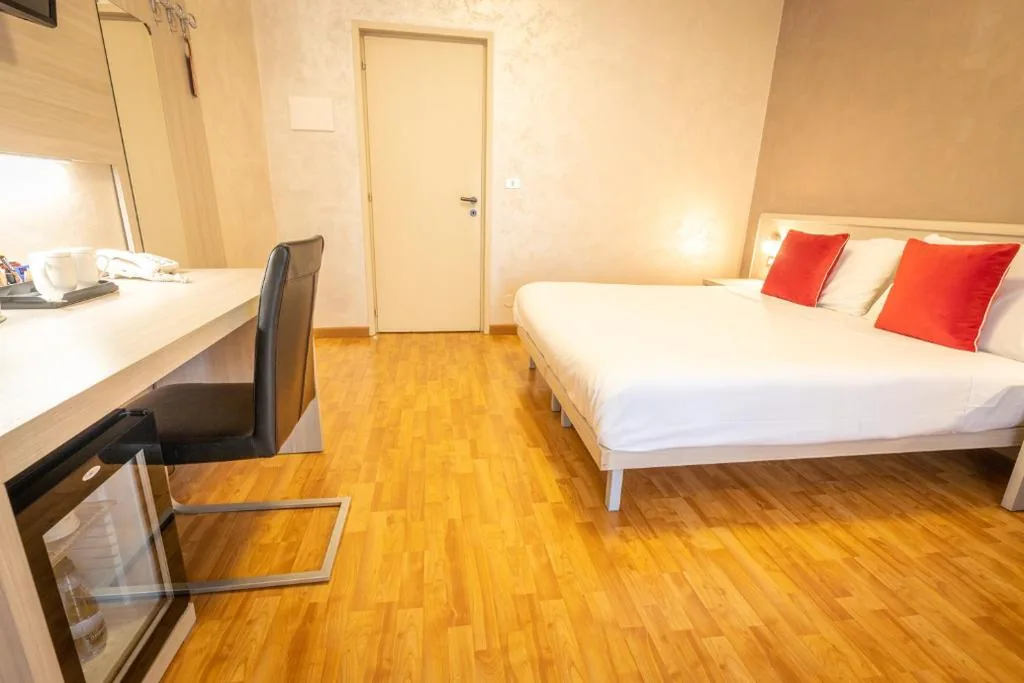 Camera Matrimoniale (1 Adulto) — Hotel Lis