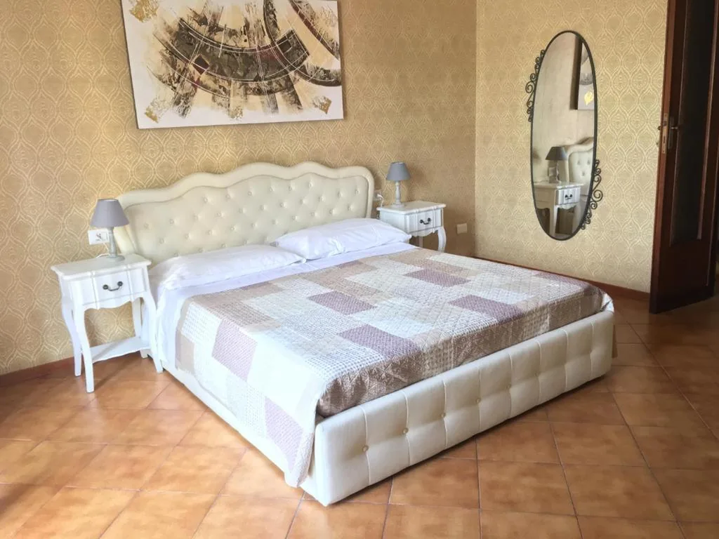 Camera Matrimoniale — 5 Terre Express