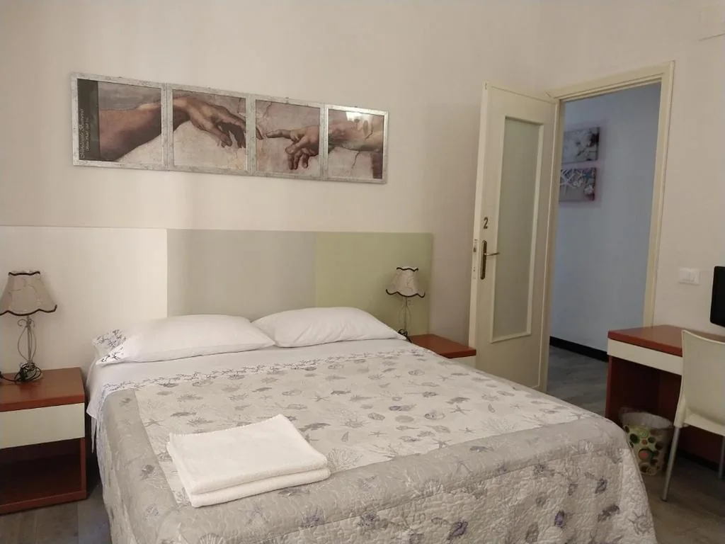 Camera Matrimoniale — Affittacamere La Spezia Inn