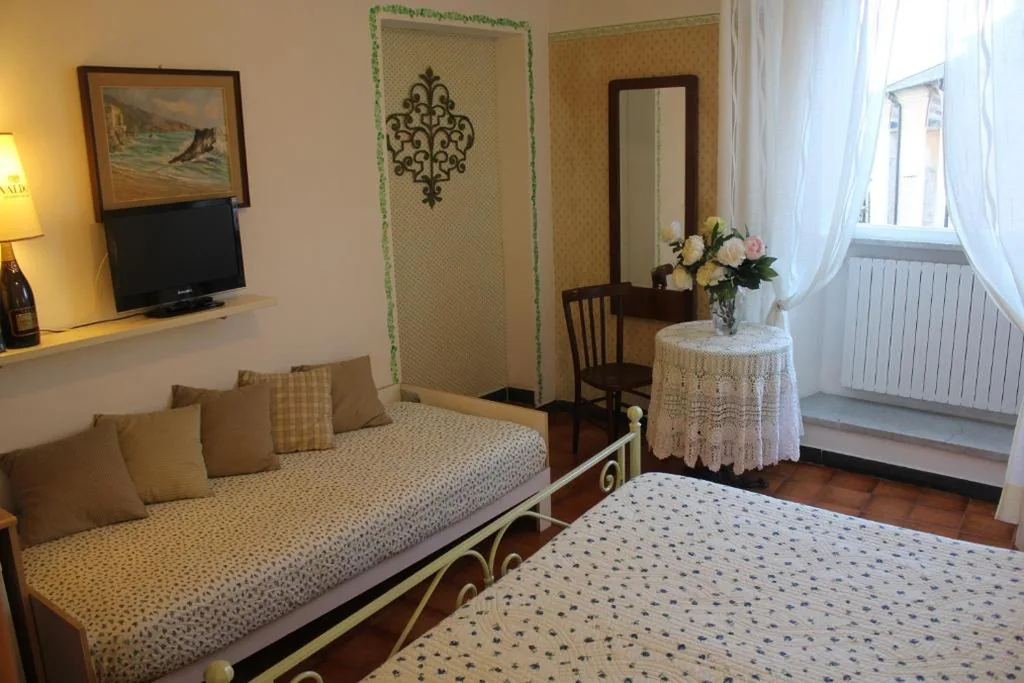 Double Room — Affittacamere Monica