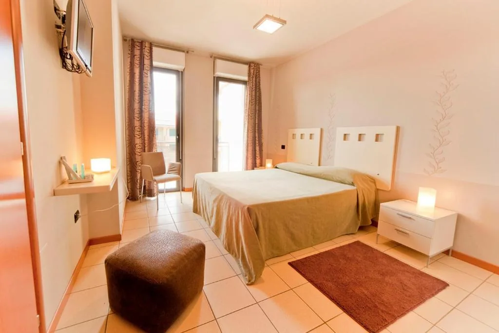 Camera Matrimoniale — Agorà Hotel