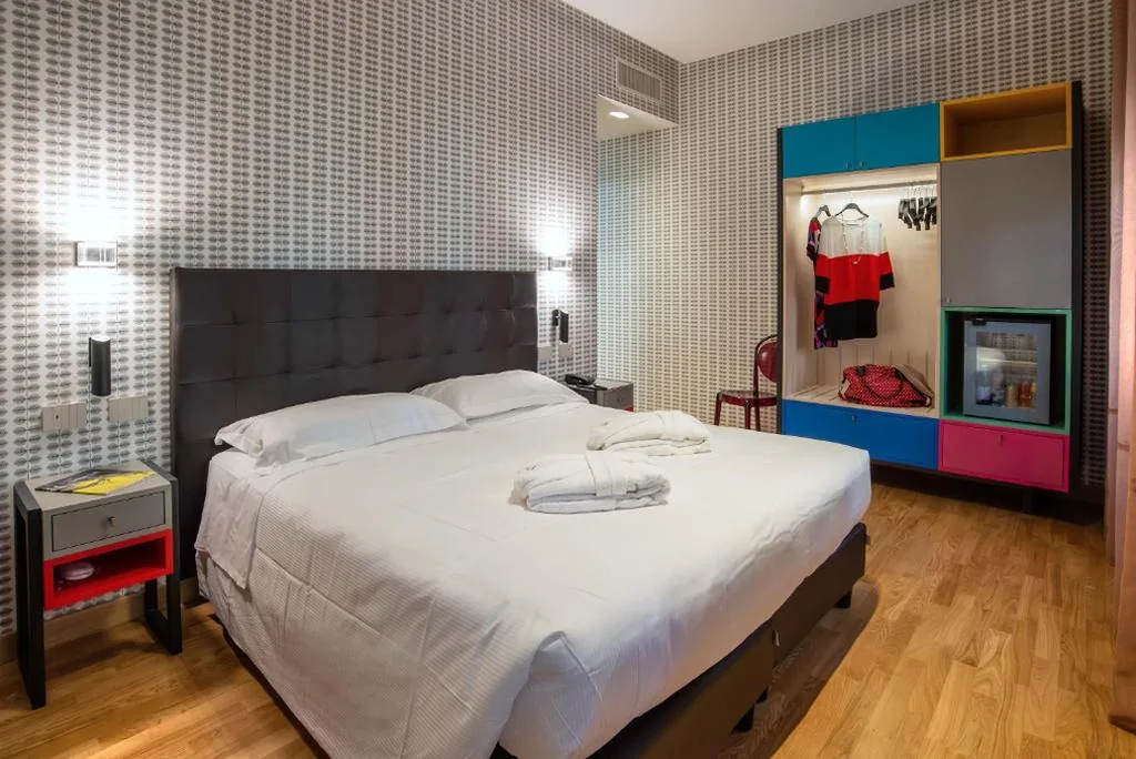 Camera Matrimoniale — Albergo Etico Roma