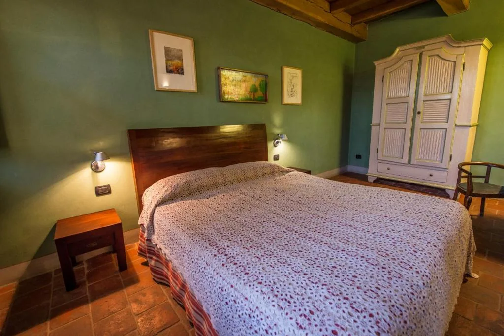 Camera Matrimoniale — Albergo Ristorante Garibaldi