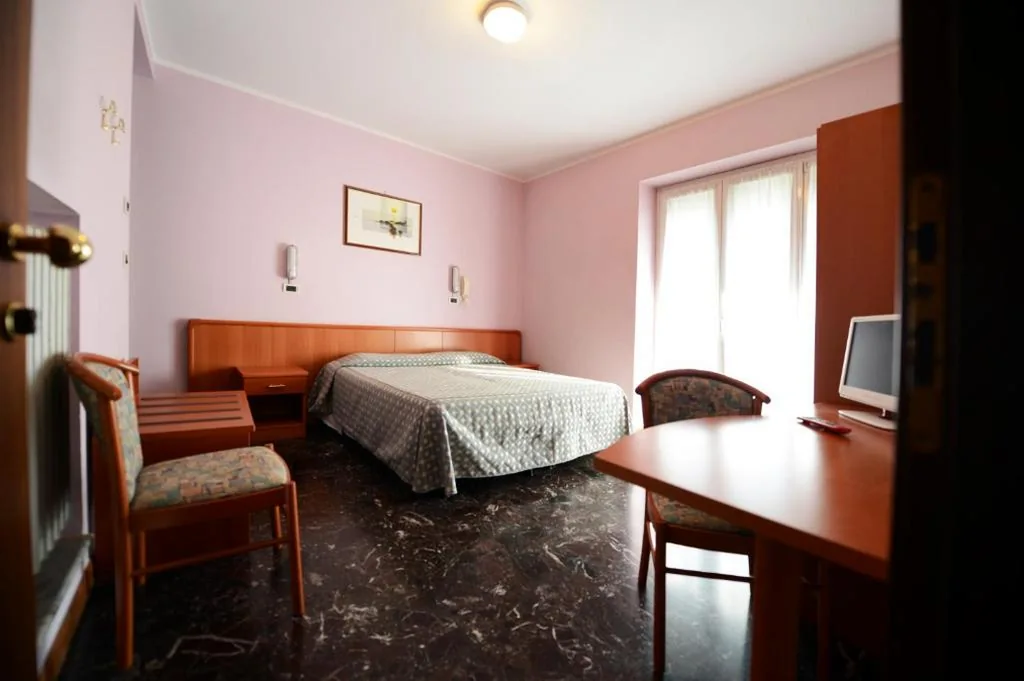 Camera Matrimoniale — Albergo Venaria Reale da Matteo
