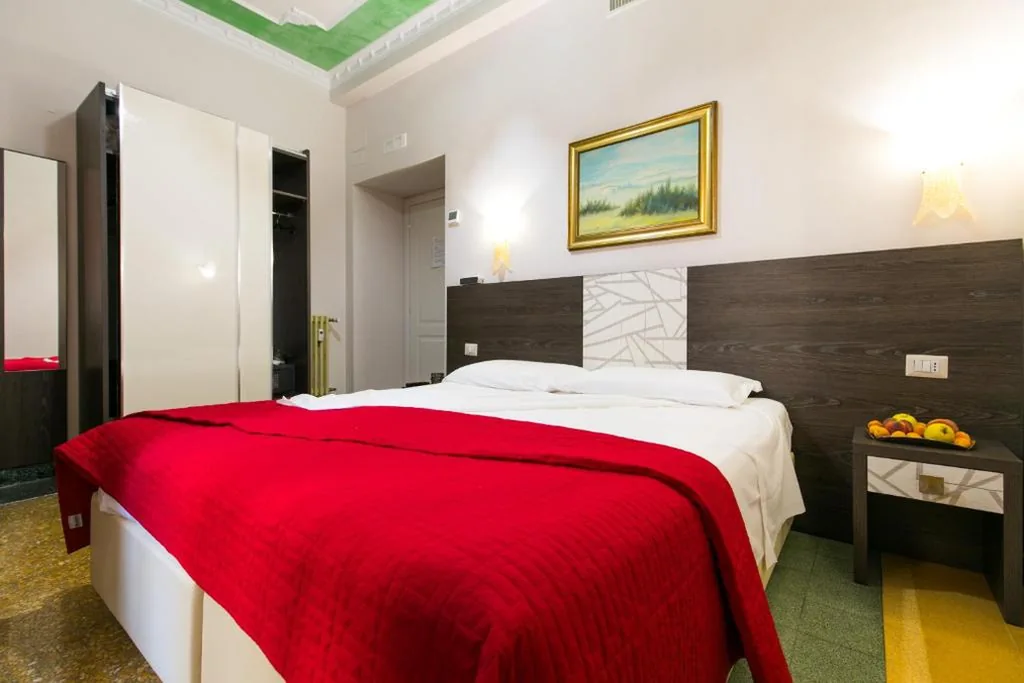 Double Room — Anthony 47