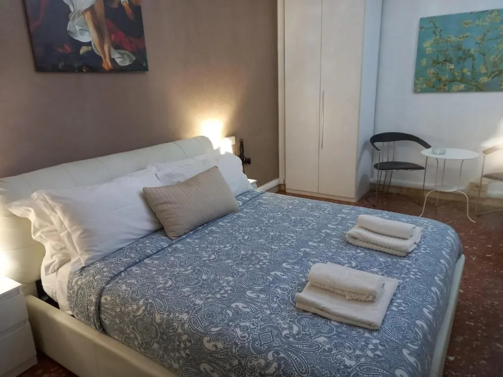 Camera Matrimoniale — Appia Avenue 639