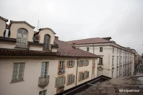 Double Room — Aprile