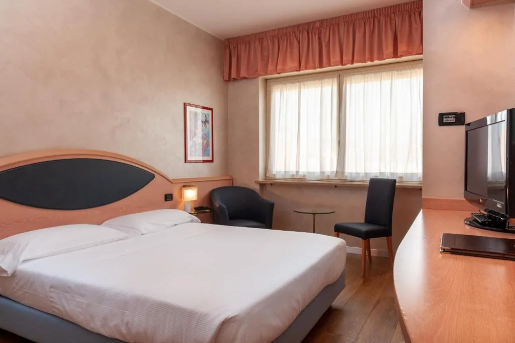 Camera Matrimoniale — Augustus Hotel