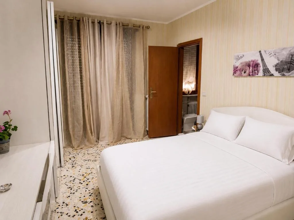 Double Room — B&B Garibaldi
