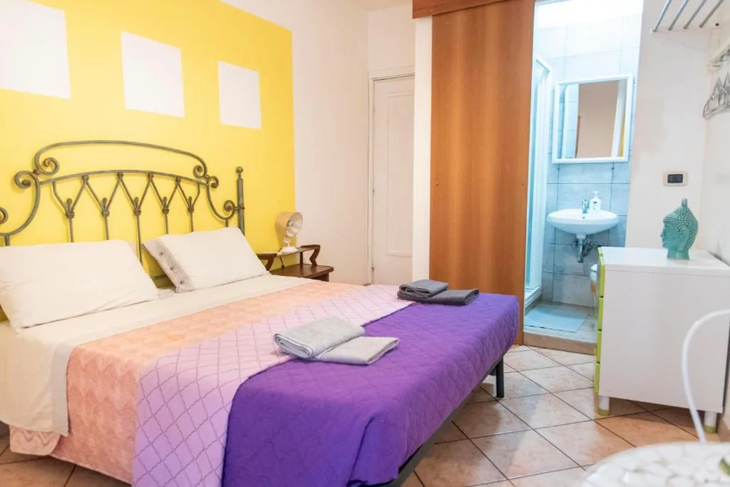 Camera Matrimoniale Basic — fruitroom rome