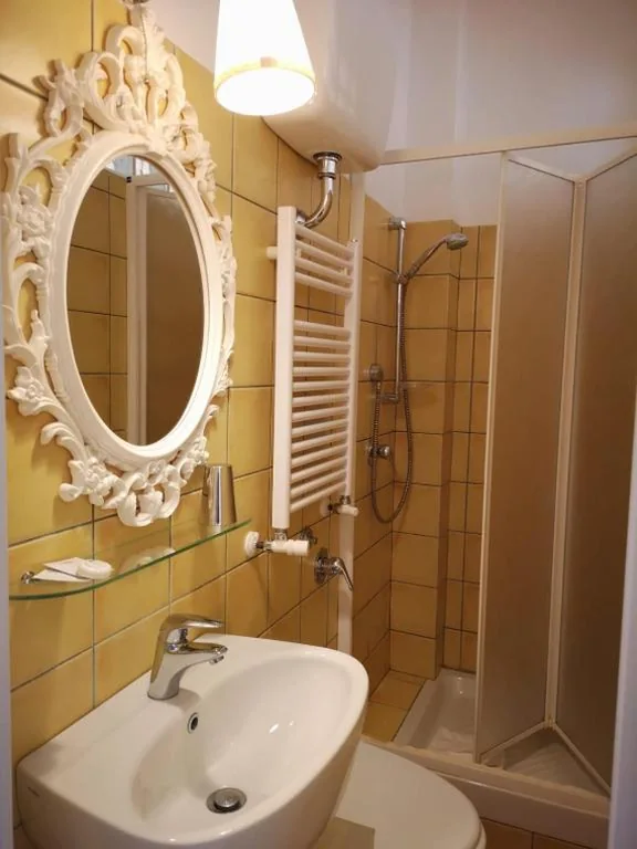 Camera Matrimoniale Basic — Relais Villa Fiorelli