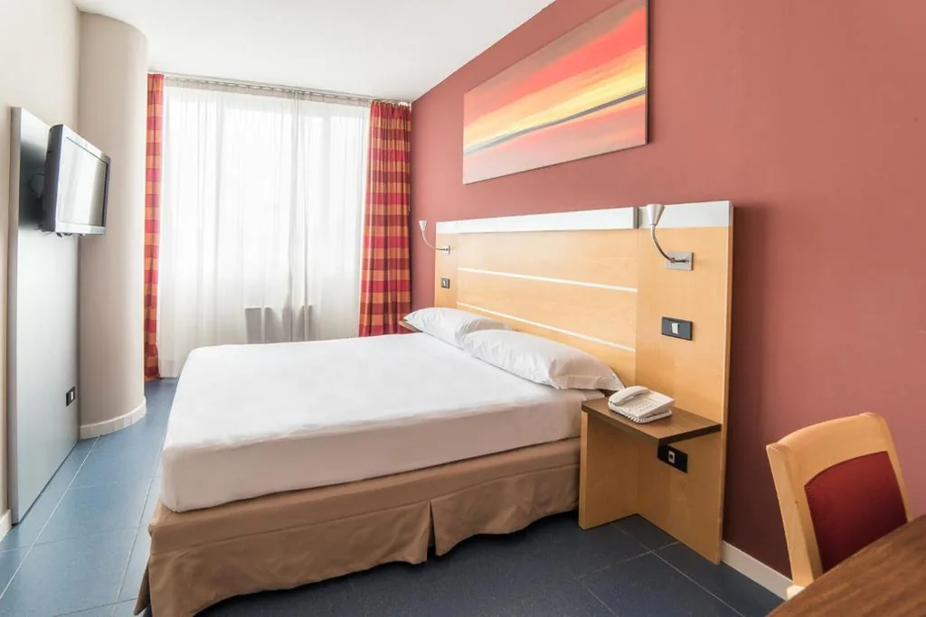Basic Double Room — Sotel Nomentana Roma