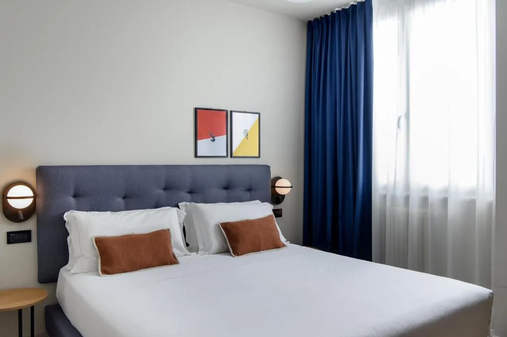 Camera Matrimoniale Basic — The Poet Hotel