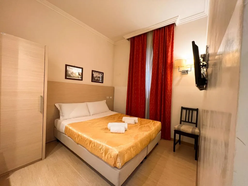 Double Room — Booking House Rome