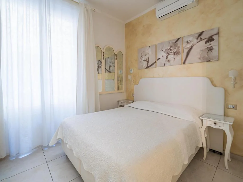Budget Double Room — Affittacamere Golfo Della Luna