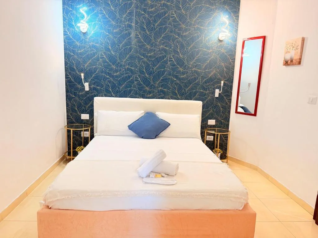 Budget Double Room — Cicero Rome Center