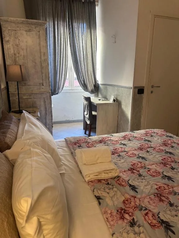 Budget Double Room — Guest House Relais Indipendenza