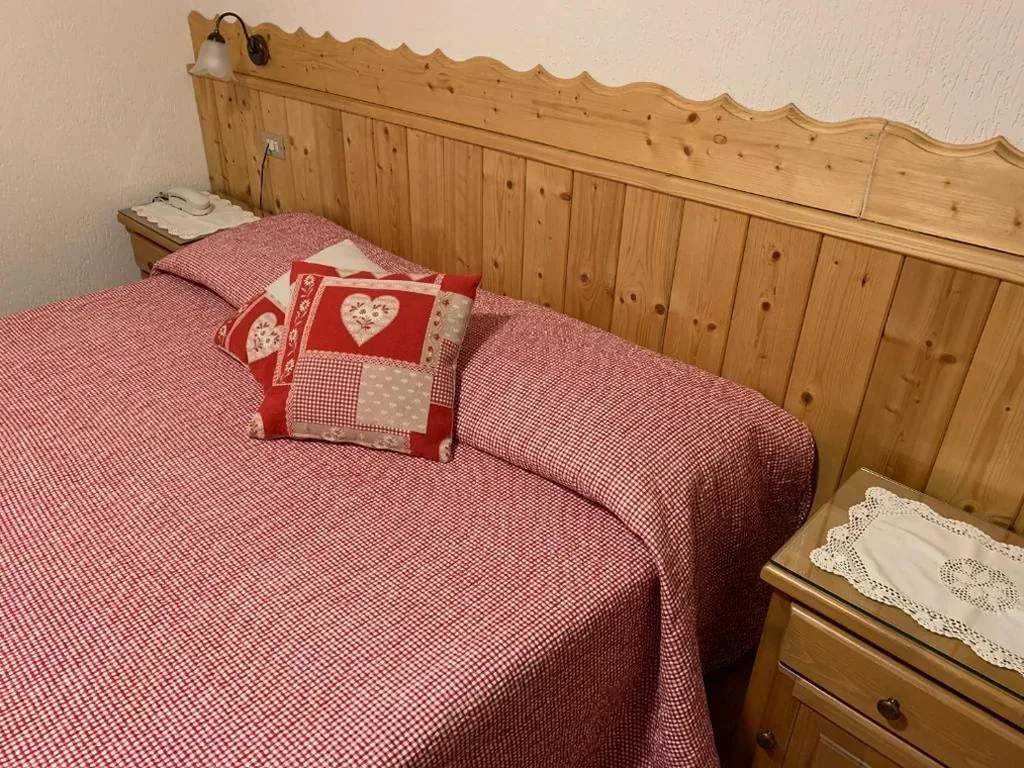 Budget Double Room — Hotel Aiguille Noire