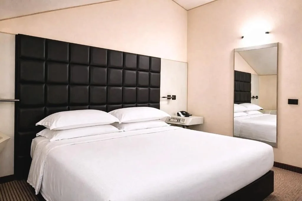 Budget Double Room — Phi Hotel Principe
