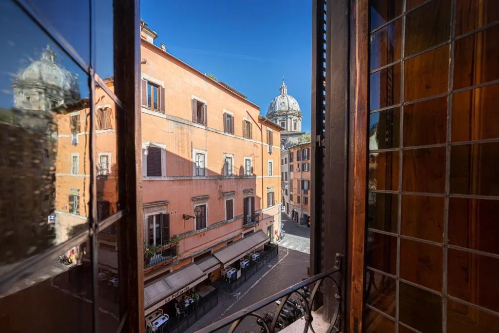 Double Room — Campo de’ Fiori 34