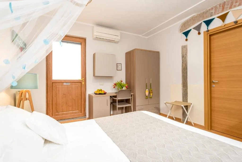 Double Room — Carugio Remilde