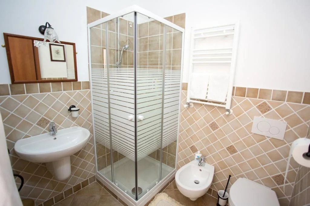 Double Room — Casa Lollobrigida