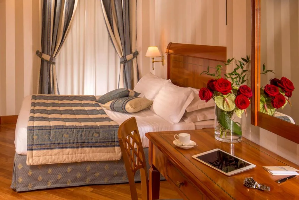 Classic Double Room — Albergo Ottocento