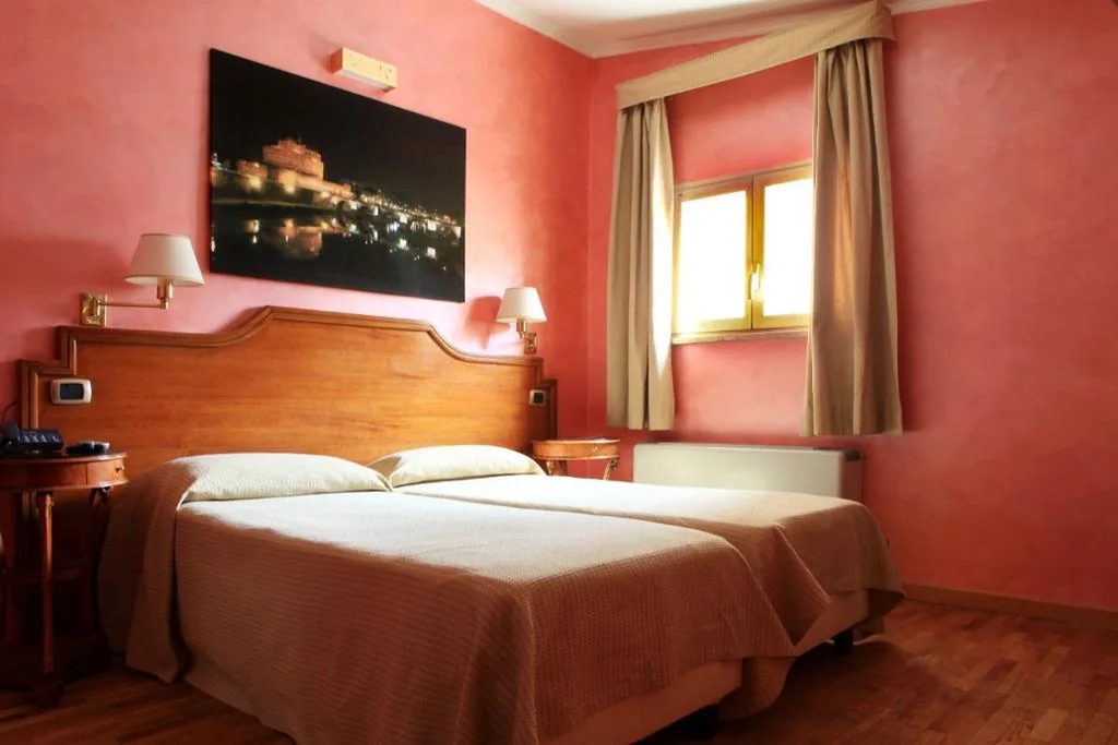 Classic Double Room — Hotel Kent