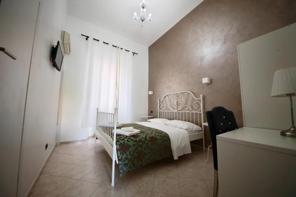 Camera Matrimoniale Classic — Hotel Pisa