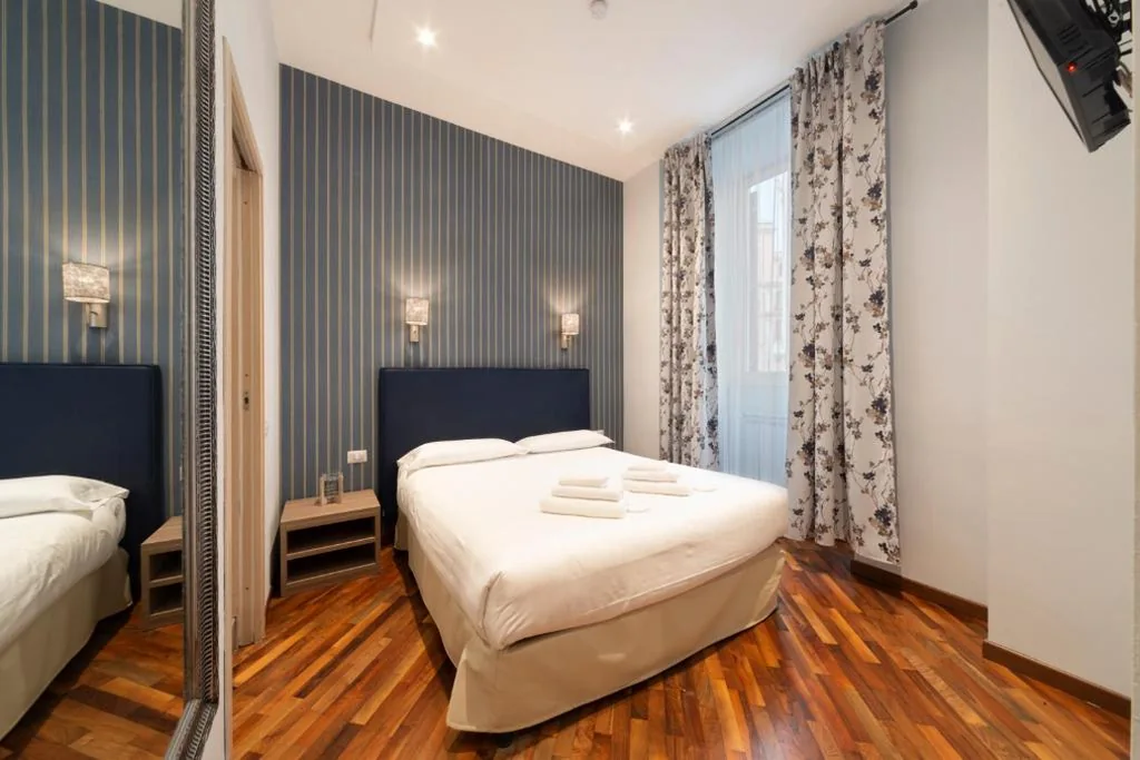 Camera Matrimoniale Classic — La Grande Bellezza Guest House Rome