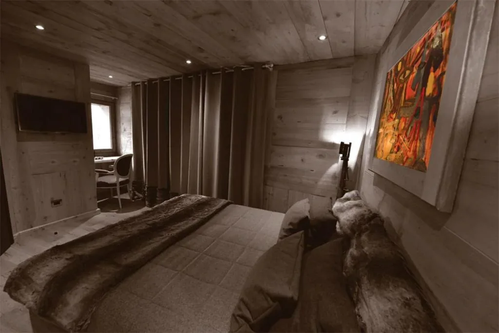 Camera Matrimoniale Classic — La Maison de Dolphe Chalet de Charme & Art gallery