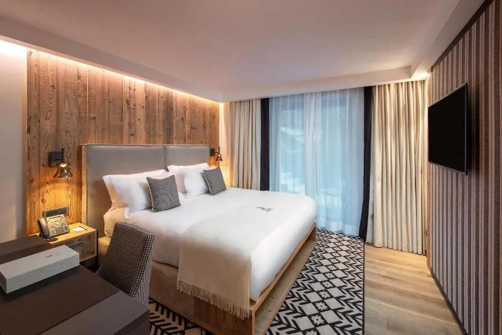 Camera Matrimoniale Classic — Le Massif Hotel & Lodge Courmayeur The Leading Hotels of the World