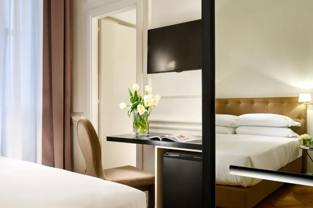 Camera Matrimoniale Classic — Splendor Suite Rome – Suites & Apartments