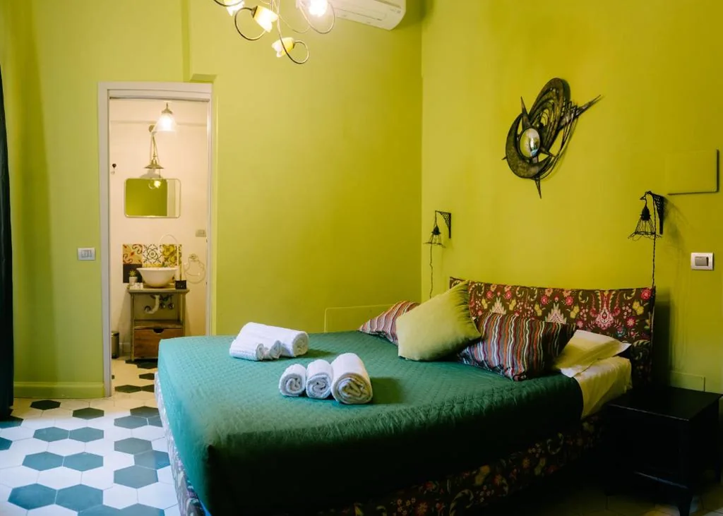 Classic Double Room — Terrazza Munira Trastevere