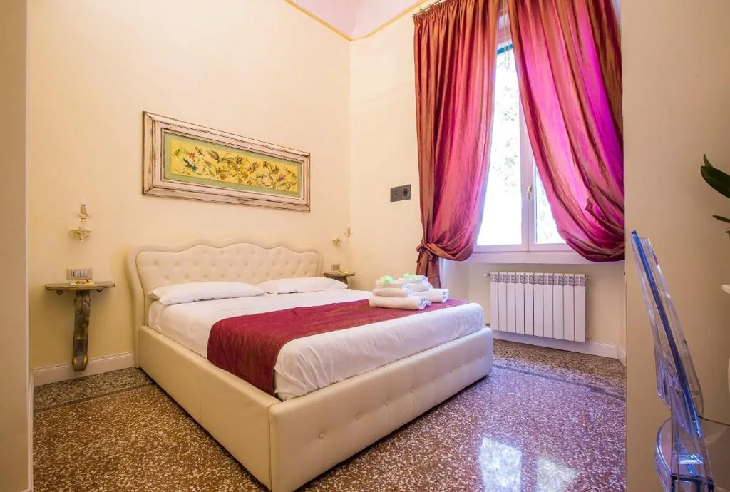 Classic Double Room — Trastevere Royal Suite Trilussa