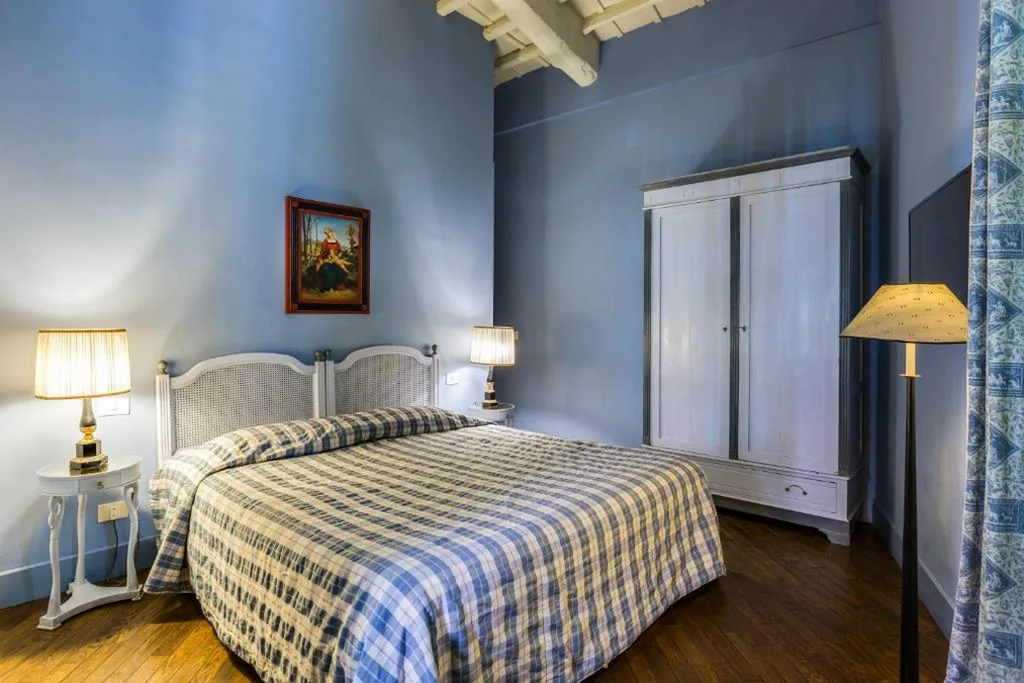 Camera Matrimoniale Comfort con Bagno Privato Esterno — Casa Heberart Guest House Capo le Case