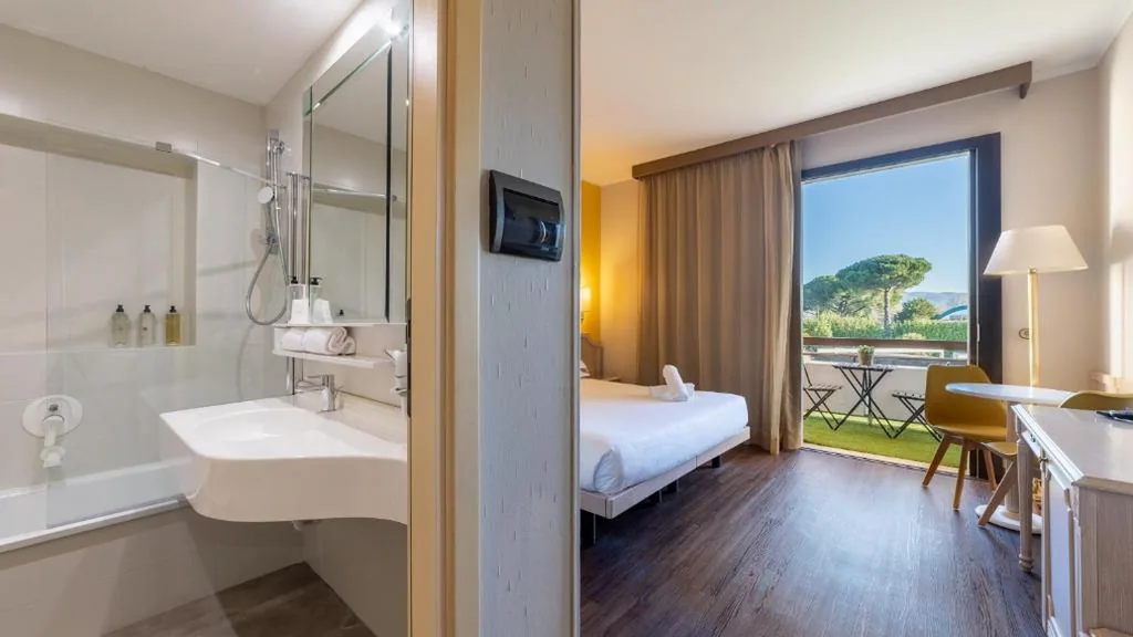 Camera Matrimoniale Comfort con Balcone e Accesso Spa — Hotel Salus Terme – Adults Only