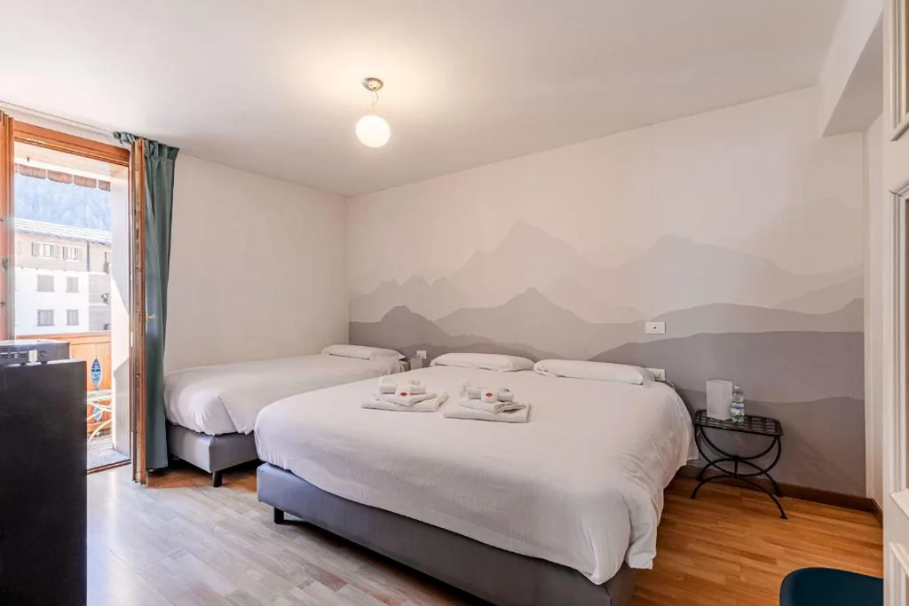 Camera Matrimoniale Comfort con Balcone e Vista Montagna — Hotel Dufour