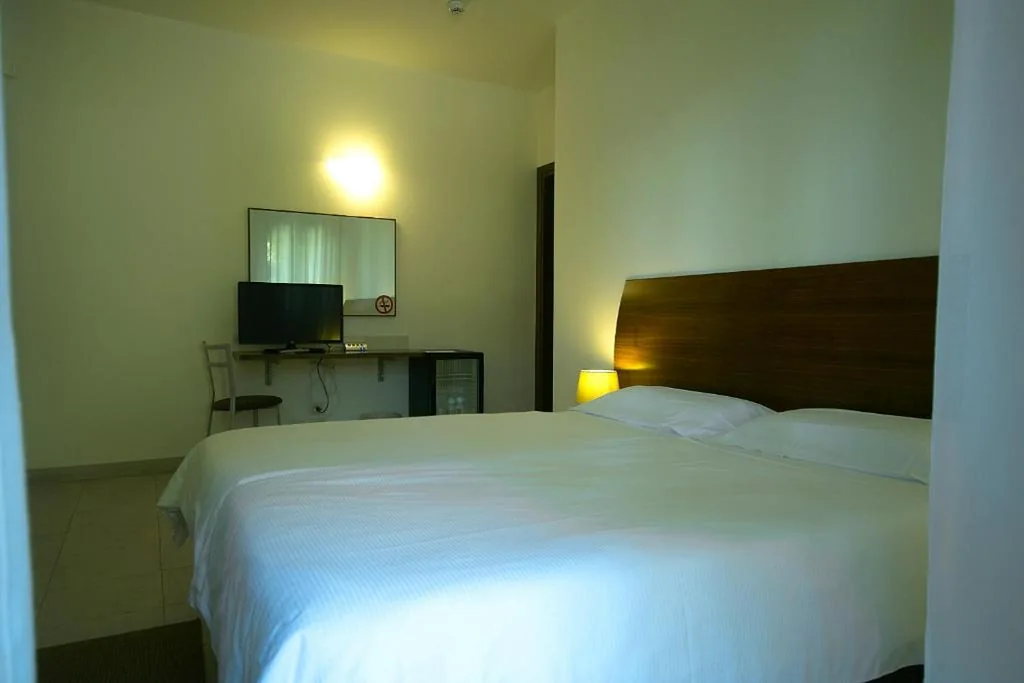 Comfort Double Room with Terrace — Hotel L’Approdo