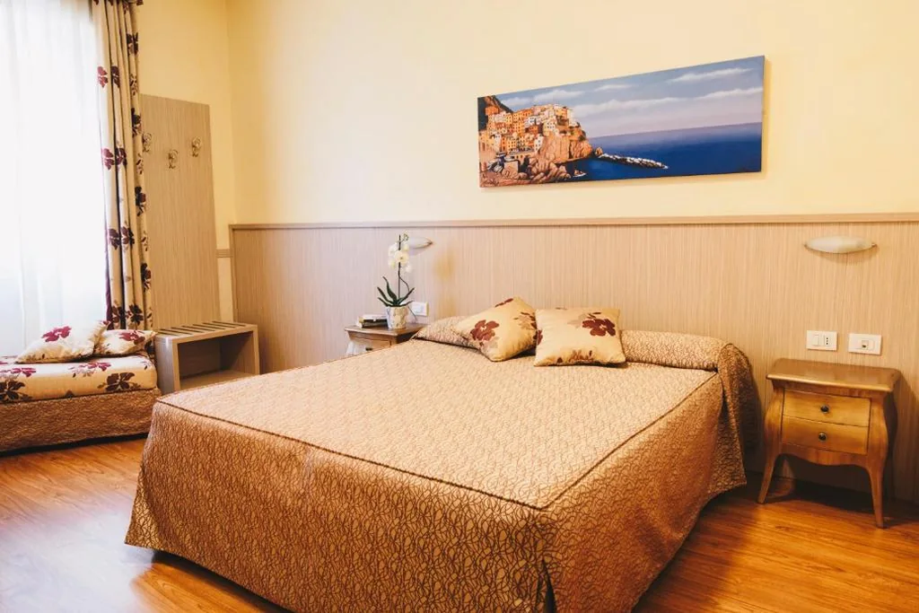 Camera Matrimoniale Comfort — Hotel Corallo