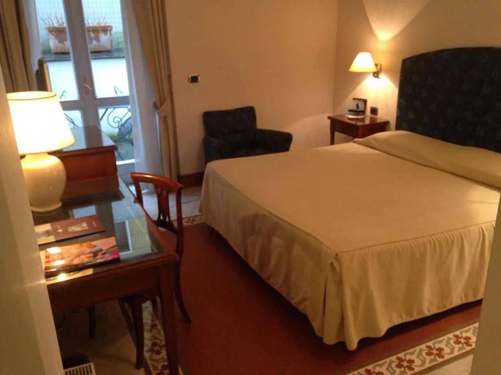 Camera Matrimoniale Comfort — Hotel Flora