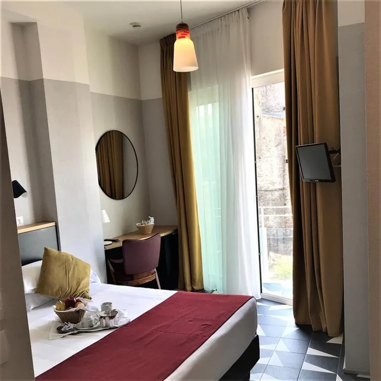 Camera Matrimoniale Comfort — Hotel Italia e Lido
