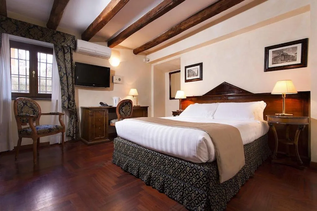 Comfort Double Room — Hotel Teatro Pace