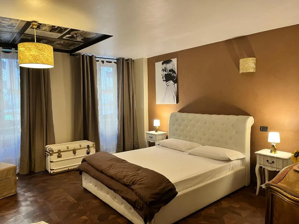 Double Room with 2 Extra Beds — B&B Torino Chic