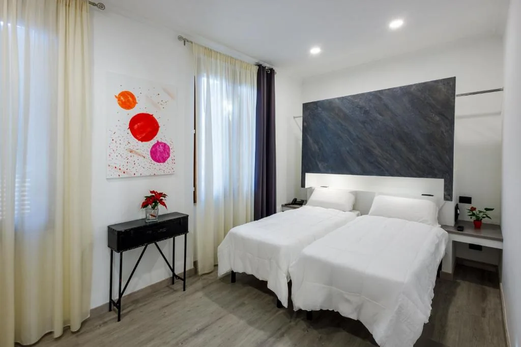 Double Room with Disabled Access — Crossroad Hotel