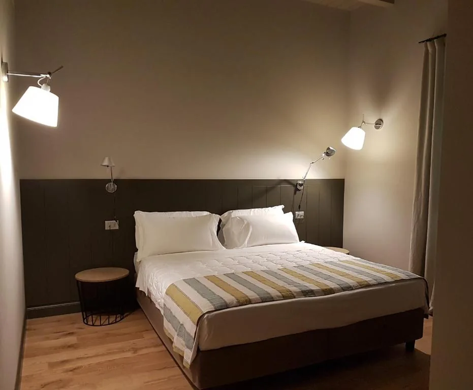 Camera Matrimoniale con Accesso Disabili — Locanda Ferro UNO, Golf Città di Asti